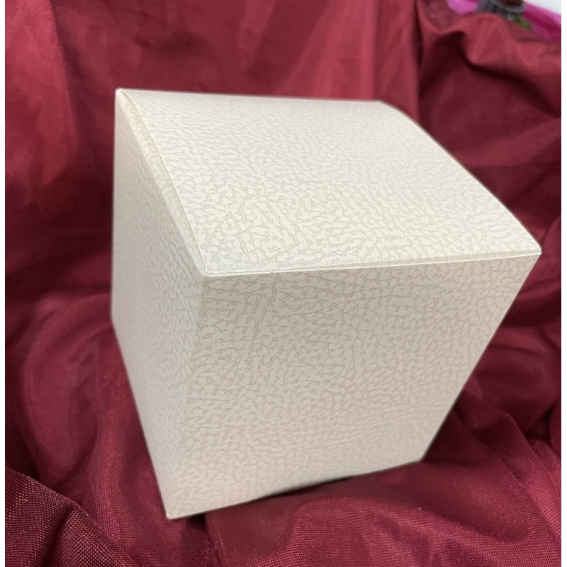 Astuccio 10x10x10 bianco per bomboniere
